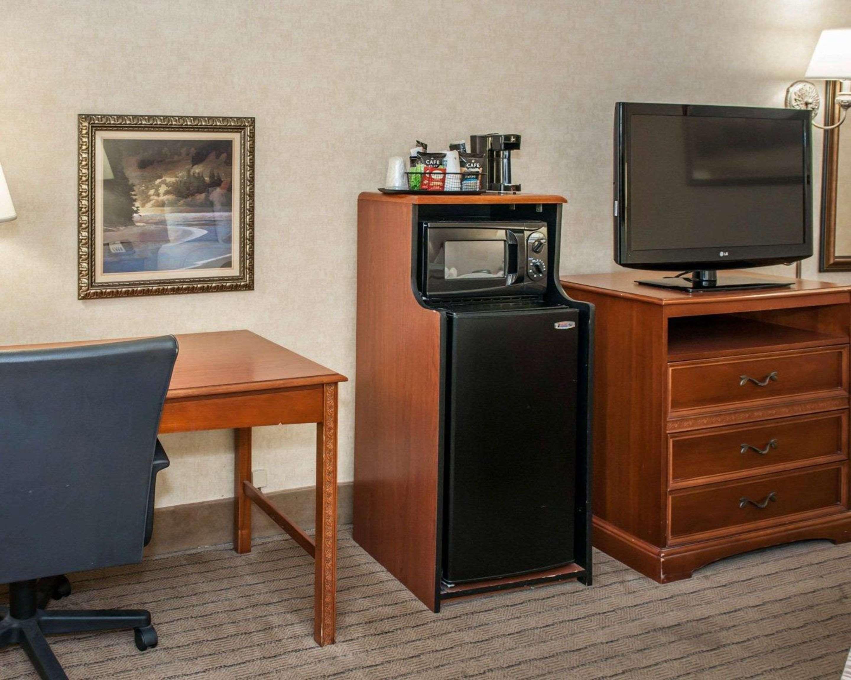 Quality Inn Castleton Exterior foto