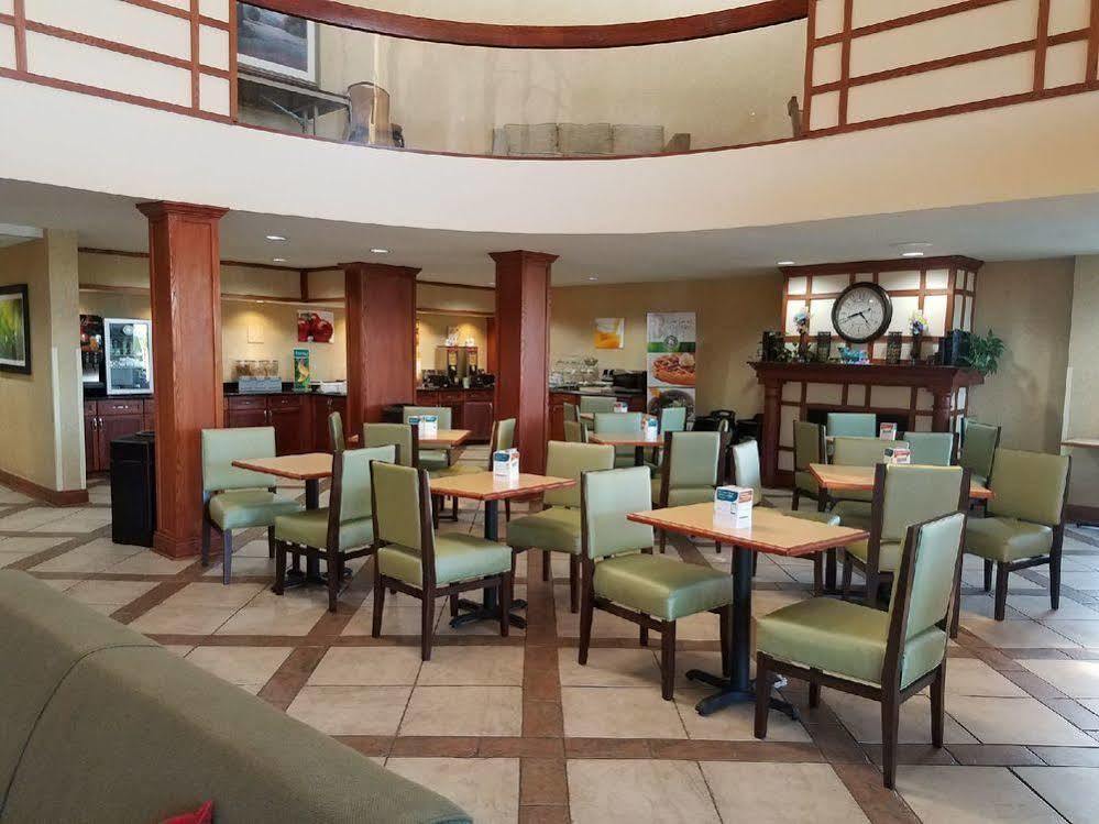 Quality Inn Castleton Exterior foto